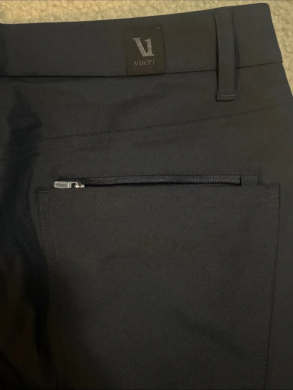 Men’s Vuori Meta pants navy size 31